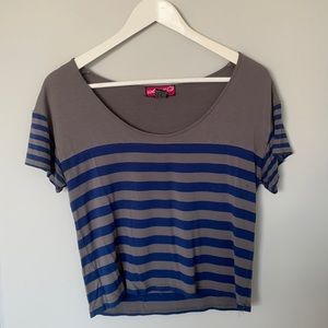 Simple striped cropped tee